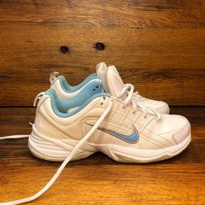 Nike T-Lite VIII women’s training sneaker